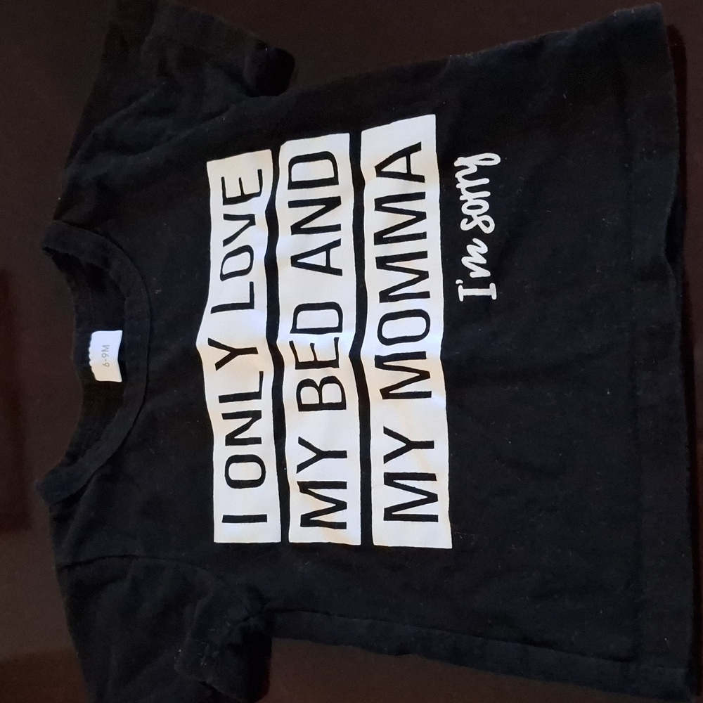 T-shirt and hoodie
